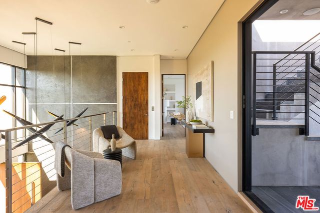 1632 Stradella Road, Los Angeles, CA 90077