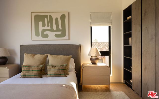 1632 Stradella Road, Los Angeles, CA 90077