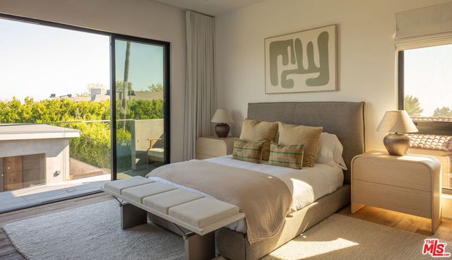 1632 Stradella Road, Los Angeles, CA 90077