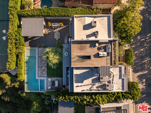 1632 Stradella Road, Los Angeles, CA 90077