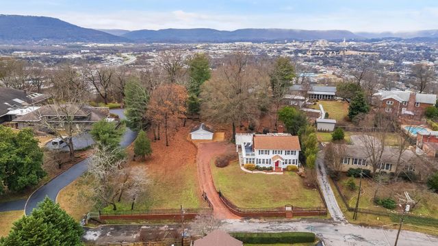 301 Ridge Avenue, Chattanooga, TN 37404