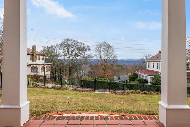 301 Ridge Avenue, Chattanooga, TN 37404