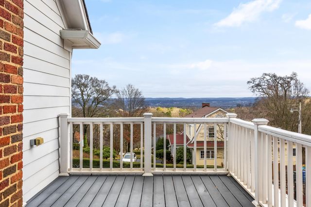 301 Ridge Avenue, Chattanooga, TN 37404