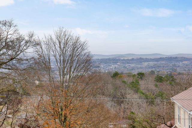 301 Ridge Avenue, Chattanooga, TN 37404