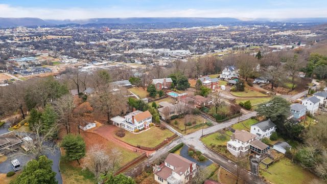 301 Ridge Avenue, Chattanooga, TN 37404