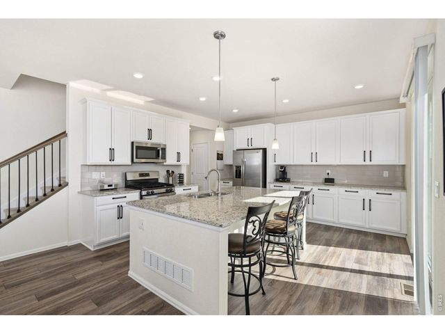 569 Navion Ln, Fort Collins, CO 80524