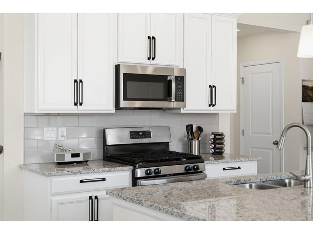 569 Navion Ln, Fort Collins, CO 80524