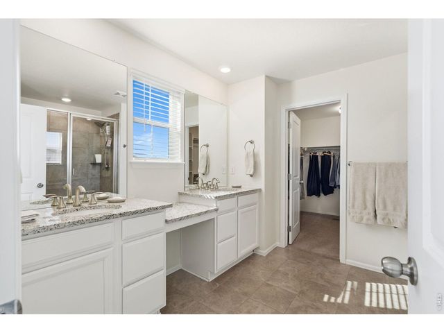 569 Navion Ln, Fort Collins, CO 80524