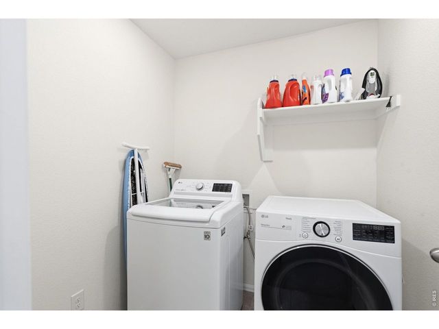 569 Navion Ln, Fort Collins, CO 80524