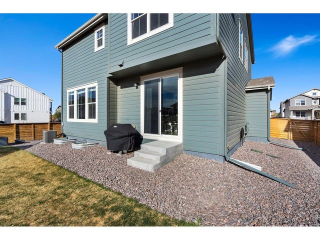 569 Navion Ln, Fort Collins, CO 80524