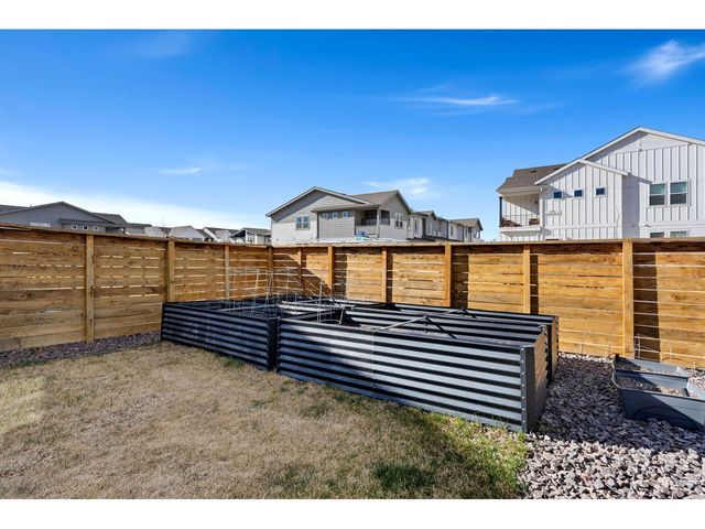 569 Navion Ln, Fort Collins, CO 80524