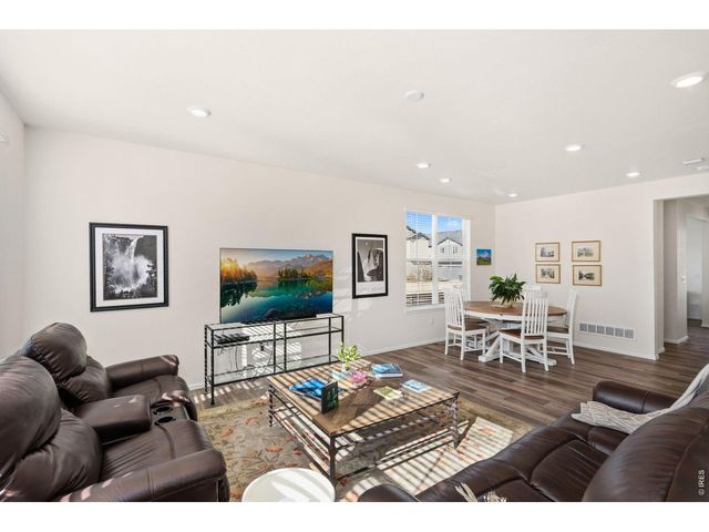 569 Navion Ln, Fort Collins, CO 80524