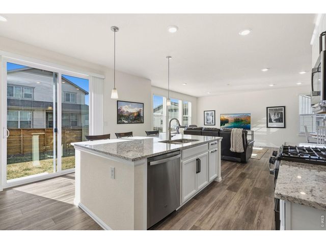 569 Navion Ln, Fort Collins, CO 80524