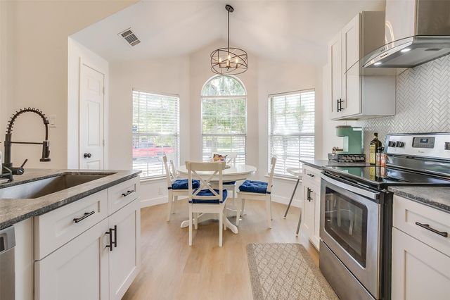 7851 Maiden Lane, Frisco, TX 75035