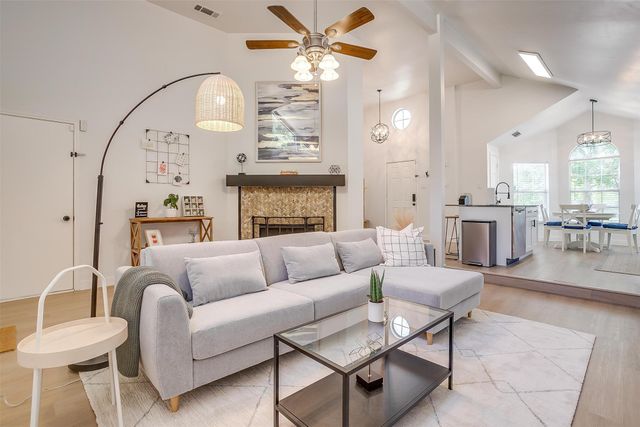 7851 Maiden Lane, Frisco, TX 75035