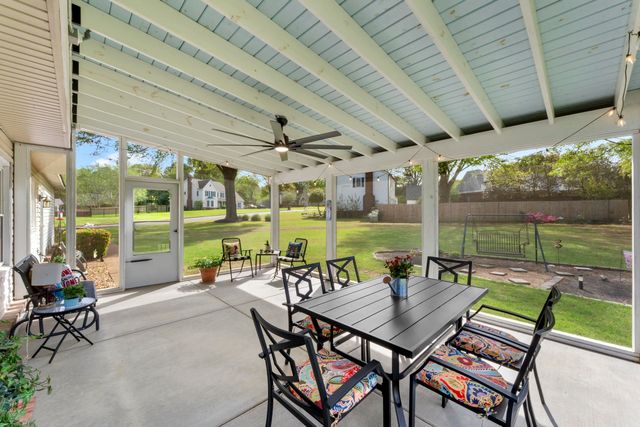 700 LANCELOT LN, Collierville, TN 38017