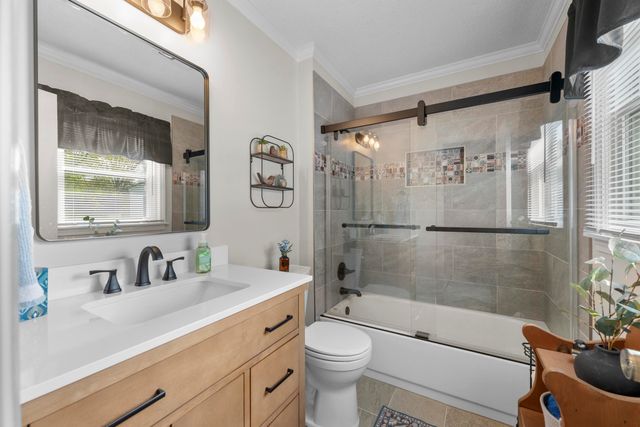 700 LANCELOT LN, Collierville, TN 38017