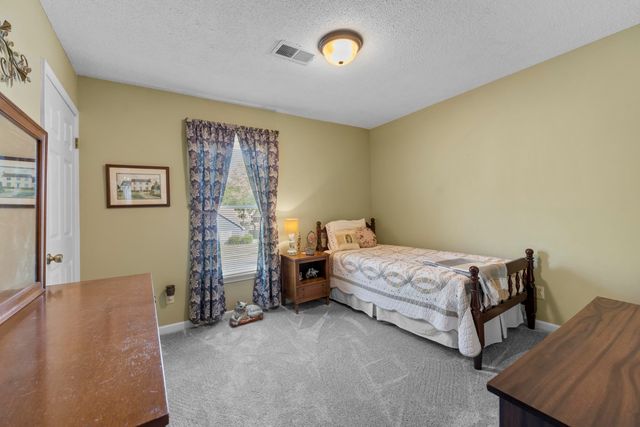 700 LANCELOT LN, Collierville, TN 38017