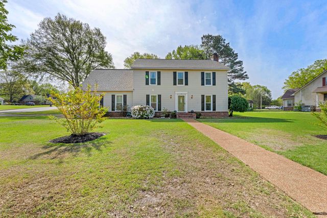 700 LANCELOT LN, Collierville, TN 38017