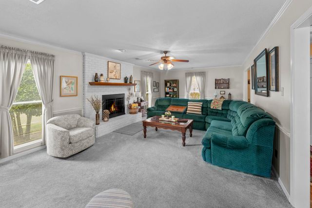 700 LANCELOT LN, Collierville, TN 38017