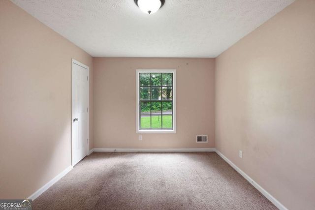 3971 Woodbridge Drive, Snellville, GA 30039