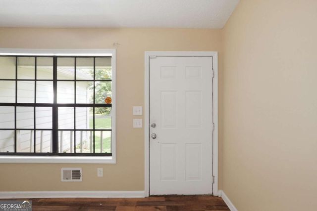 3971 Woodbridge Drive, Snellville, GA 30039