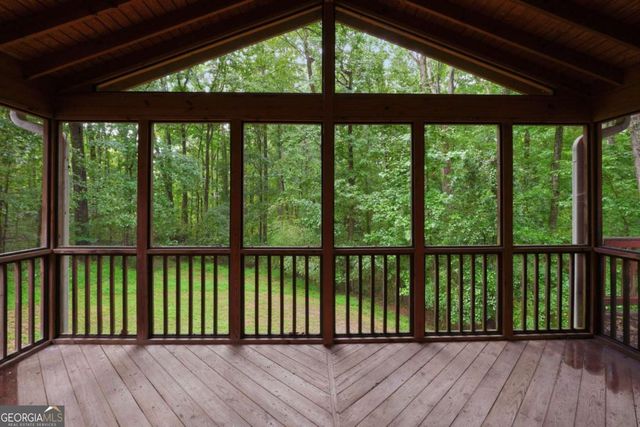 3971 Woodbridge Drive, Snellville, GA 30039