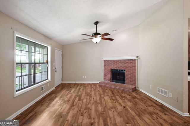 3971 Woodbridge Drive, Snellville, GA 30039