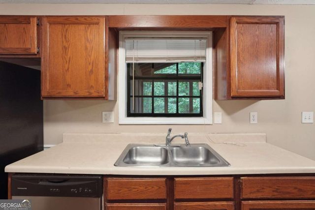 3971 Woodbridge Drive, Snellville, GA 30039