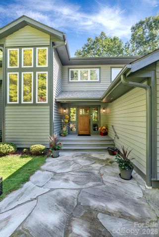107 Spruce Lane, Zirconia, NC 28790