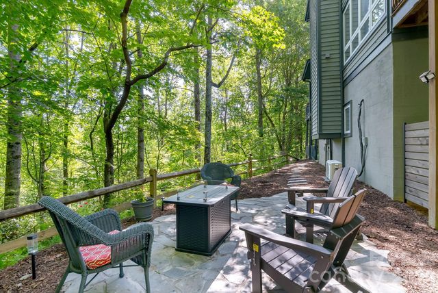 107 Spruce Lane, Zirconia, NC 28790