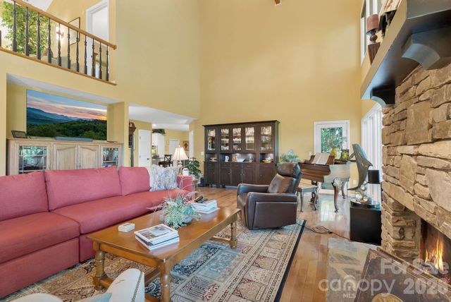107 Spruce Lane, Zirconia, NC 28790