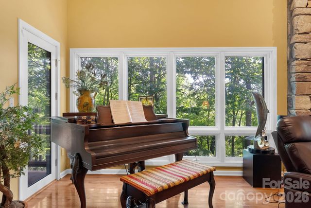 107 Spruce Lane, Zirconia, NC 28790