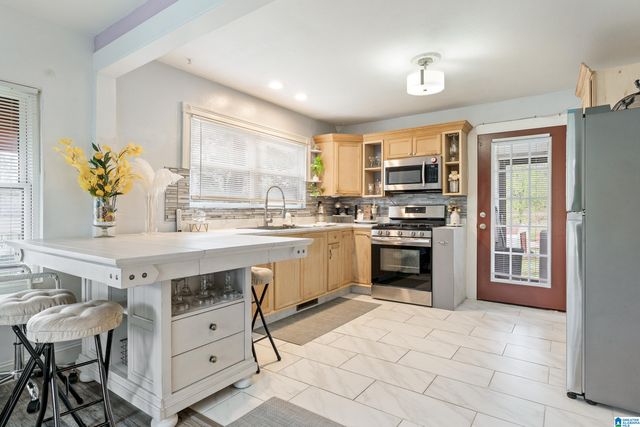 1135 BERRY STREET, Leeds, AL 35094