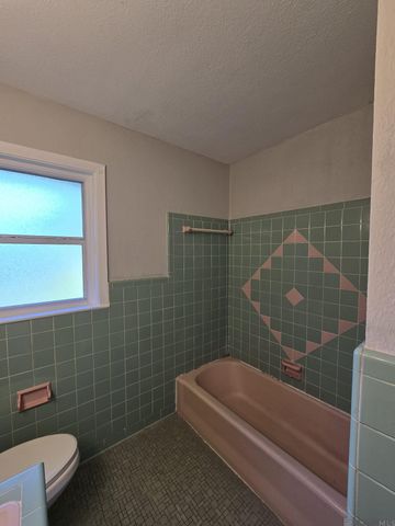 6634 Fern Dr, Baton Rouge, LA 70812