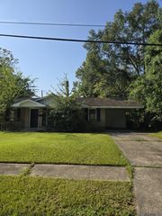 6634 Fern Dr, Baton Rouge, LA 70812