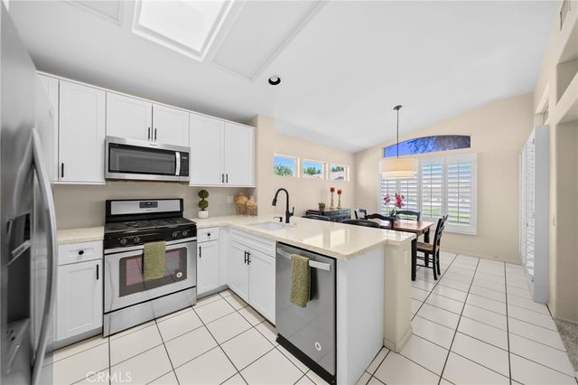 38742 Burgundy Lane, Palm Desert, CA 92211