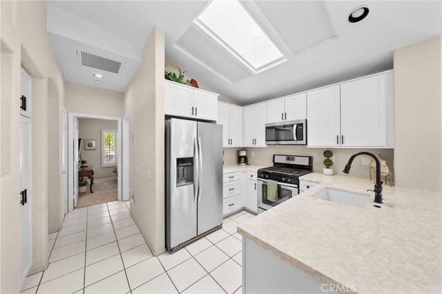 38742 Burgundy Lane, Palm Desert, CA 92211