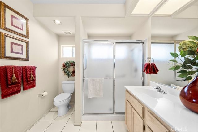 38742 Burgundy Lane, Palm Desert, CA 92211