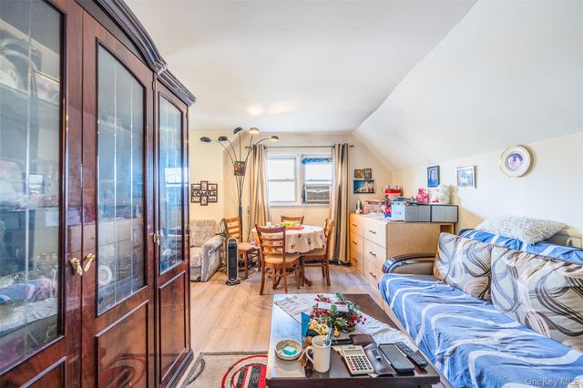 76-04 167th Street, Fresh Meadows, NY 11366