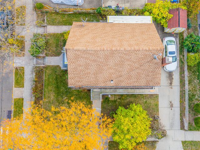 76-04 167th Street, Fresh Meadows, NY 11366