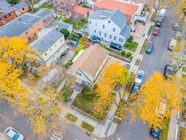 76-04 167th Street, Fresh Meadows, NY 11366