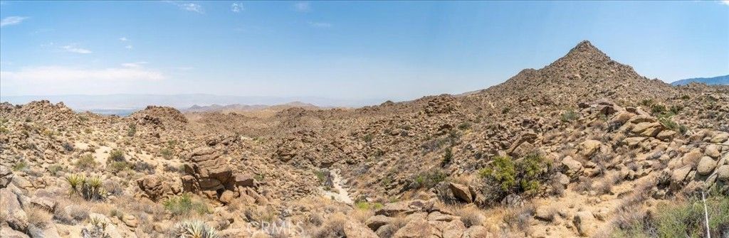 Image 6 of property listing at 15 Desert Calico Way, Mountain Center, CA 92260