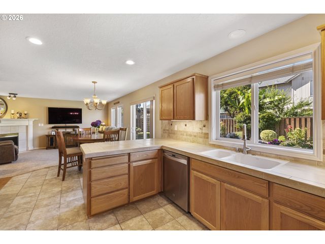 14917 Se BRACKENBUSH Rd, Clackamas, OR 97015