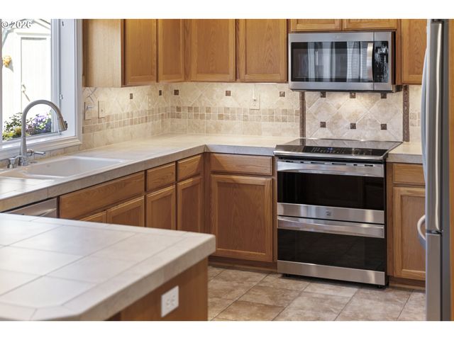14917 Se BRACKENBUSH Rd, Clackamas, OR 97015