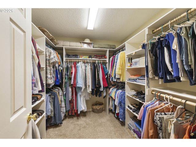 14917 Se BRACKENBUSH Rd, Clackamas, OR 97015
