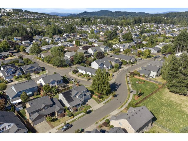 14917 Se BRACKENBUSH Rd, Clackamas, OR 97015