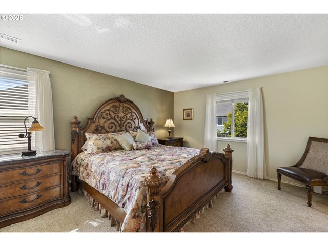 14917 Se BRACKENBUSH Rd, Clackamas, OR 97015