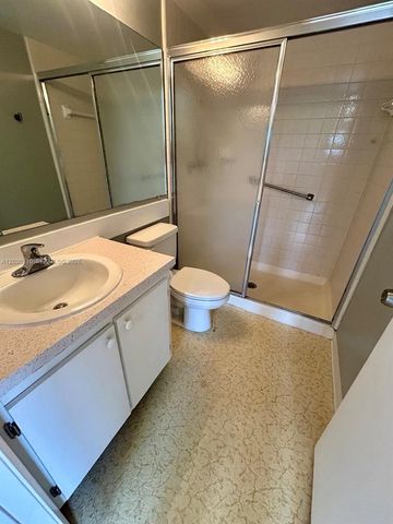 1113 Green Pine Blvd H2, West Palm Beach, FL 33409