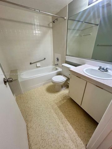 1113 Green Pine Blvd H2, West Palm Beach, FL 33409